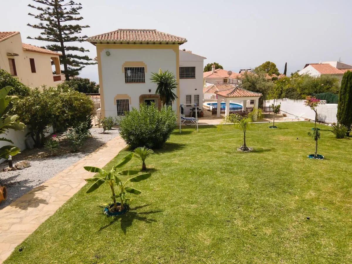 Villa With Private Pool & Large Private Garden Nerja