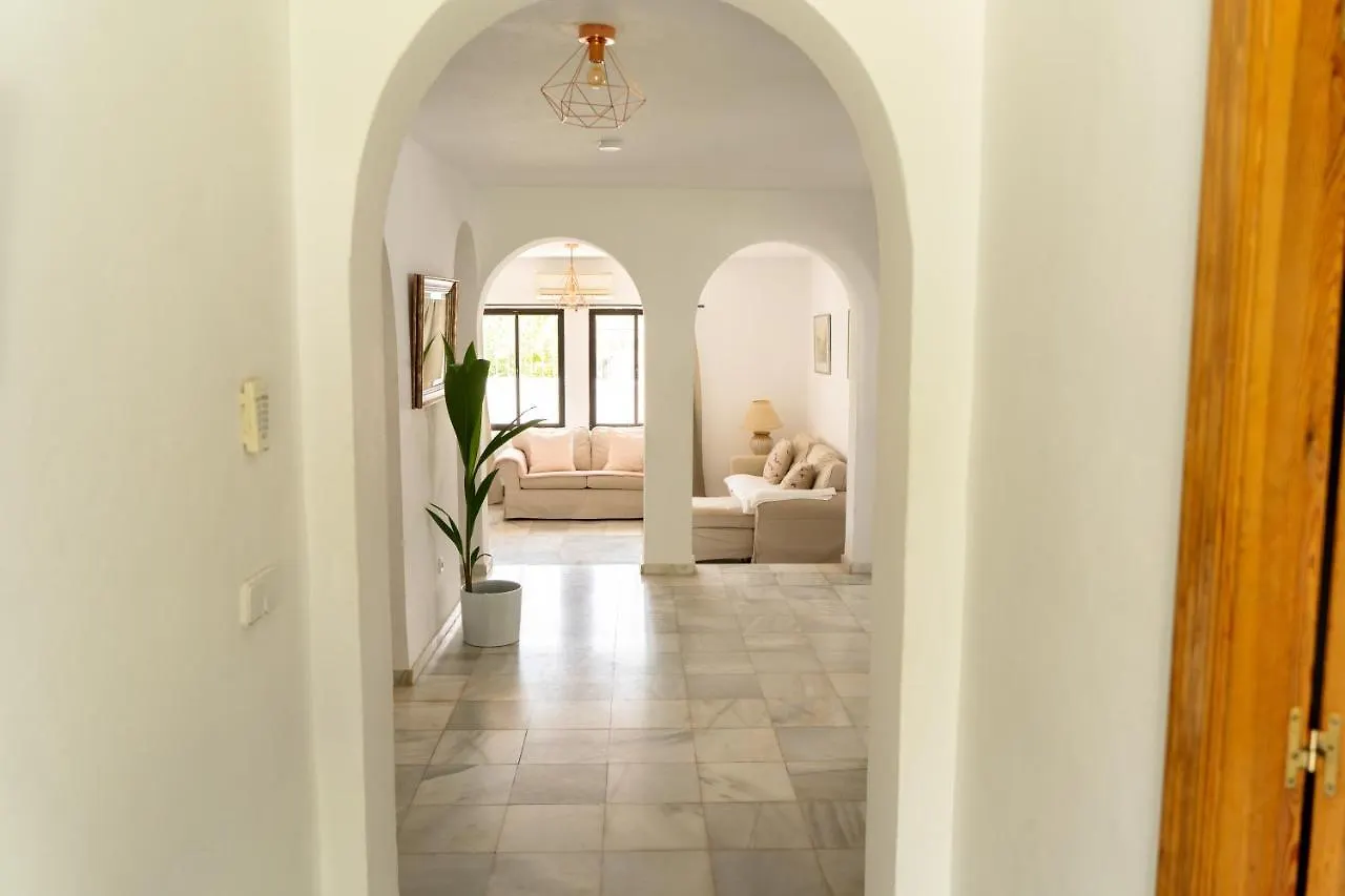 Villa With Private Pool & Large Private Garden Nerja