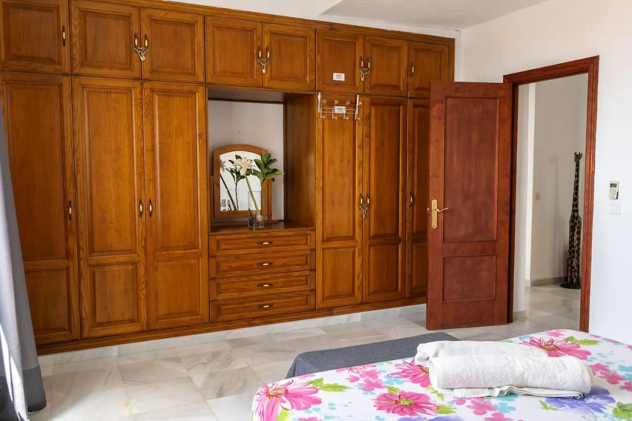 Villa With Private Pool & Large Private Garden Nerja