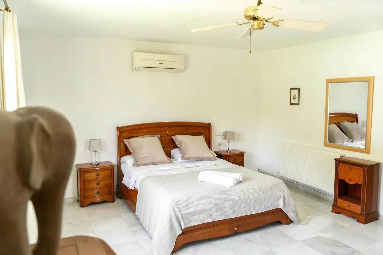 Villa With Private Pool & Large Private Garden Nerja