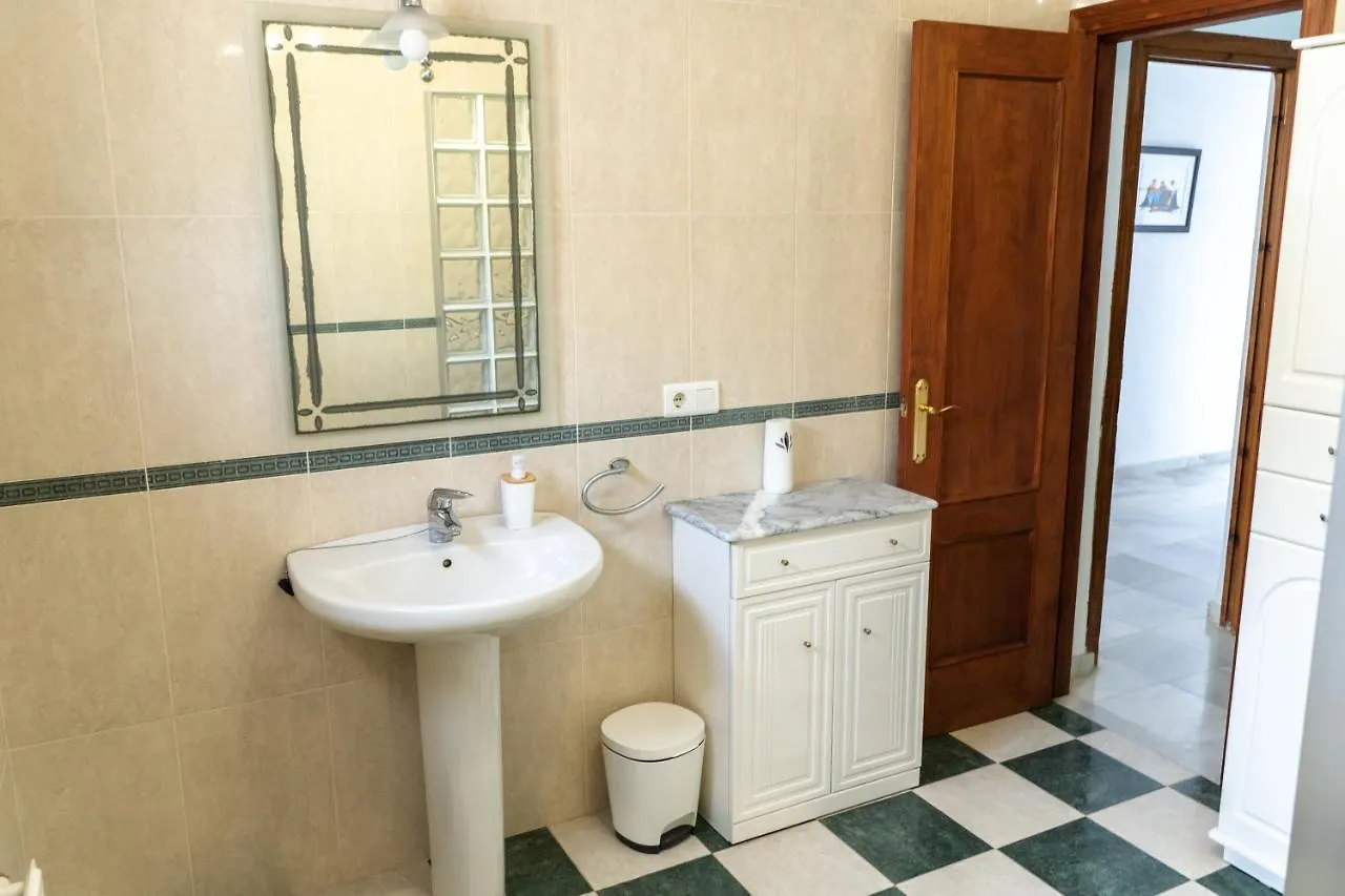 Villa With Private Pool & Large Private Garden Nerja
